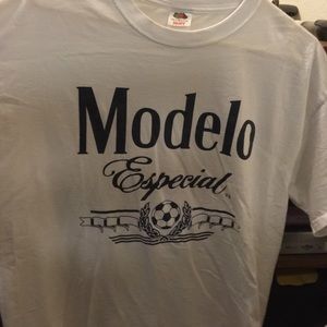 Modelo especial t short